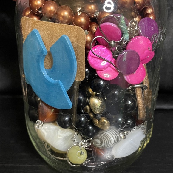 Mystery Jewelry Jar/Crafter’s Delight - Picture 1 of 5